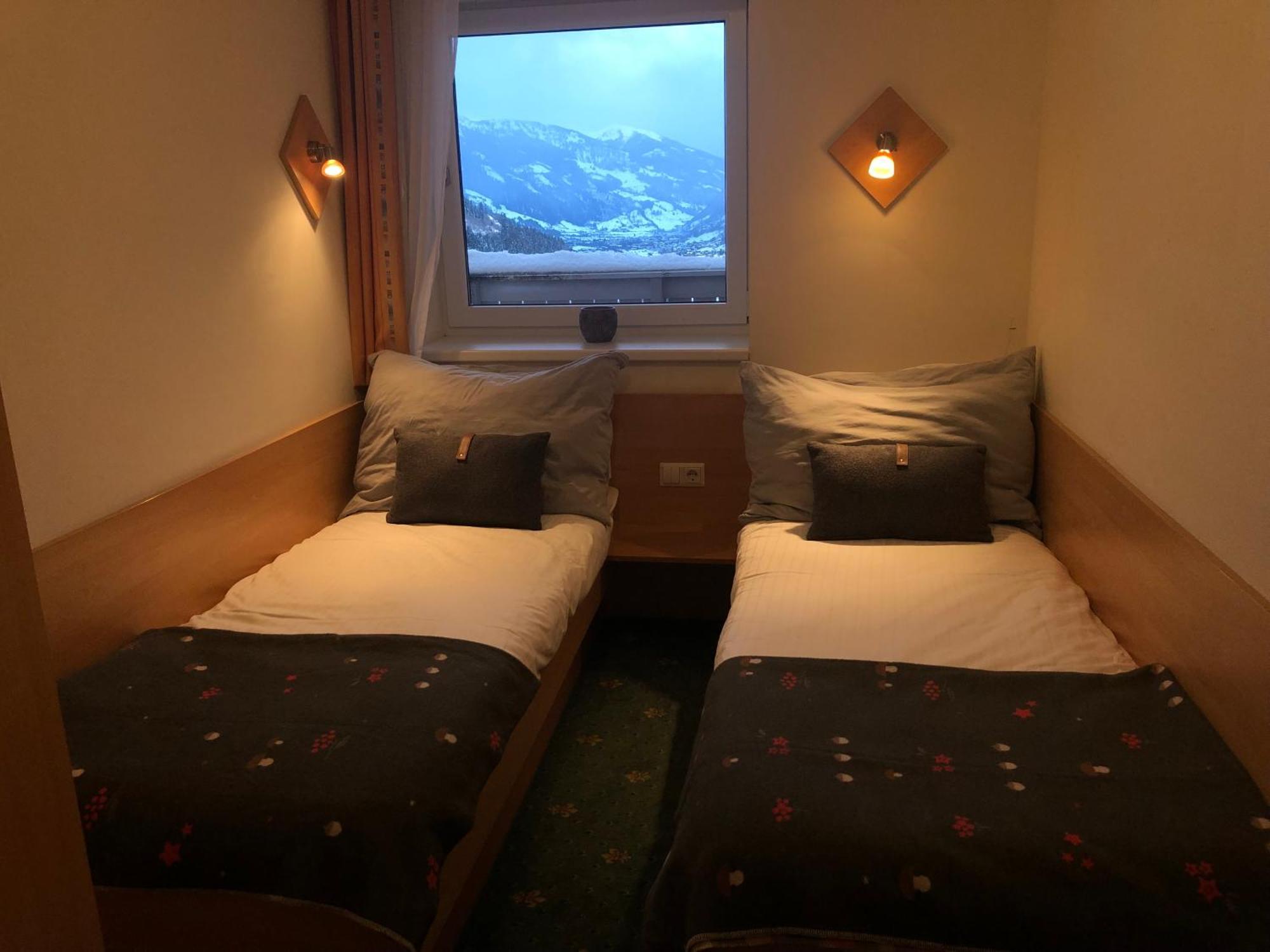 Panorama Spa Lodges Das.Schiller Бадгаштейн Экстерьер фото